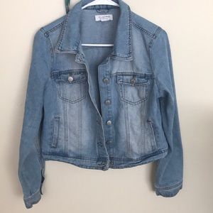 Woman’s Jean jacket size large